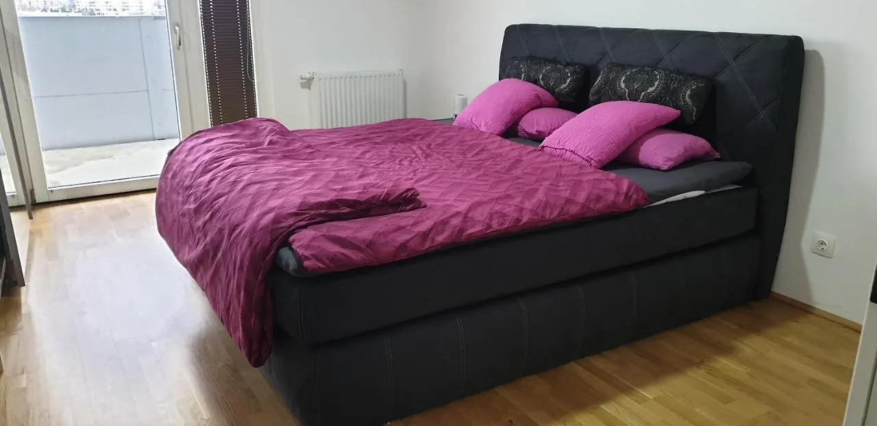 City Gate Apartment, U1 Metro Station, Vienna Apartment